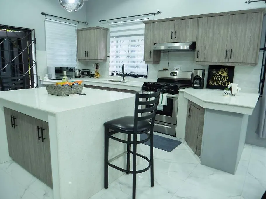 Kgap Ranch,3 Bedrooms May Pen Villa